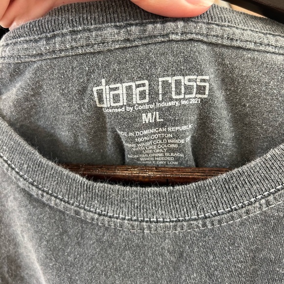 Gray Graphic T-Shirt with Diana Ross Print - Picture 6 of 6